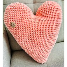 Háčkovaný polštářek srdce lososová